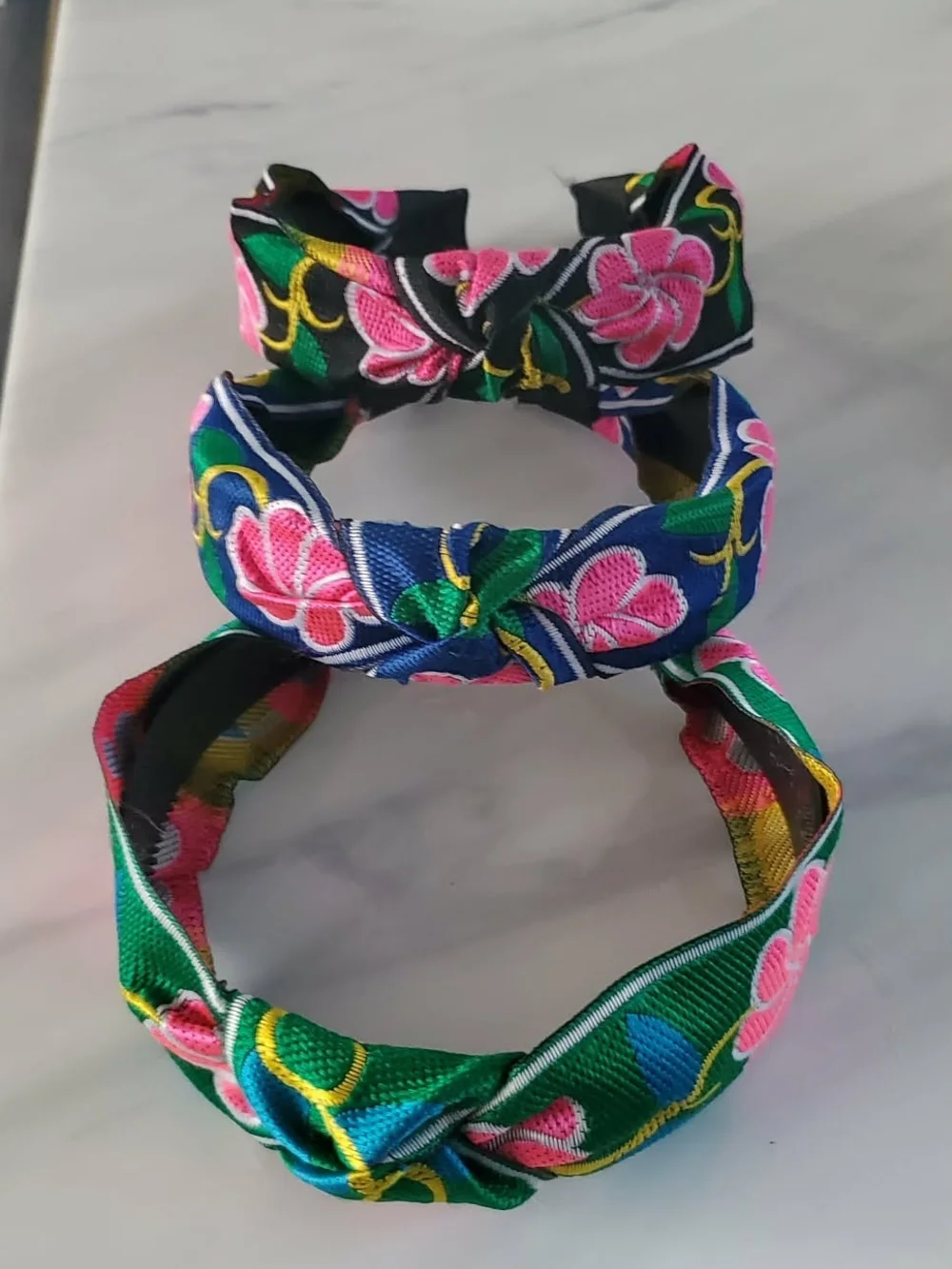 N/A stylish knot